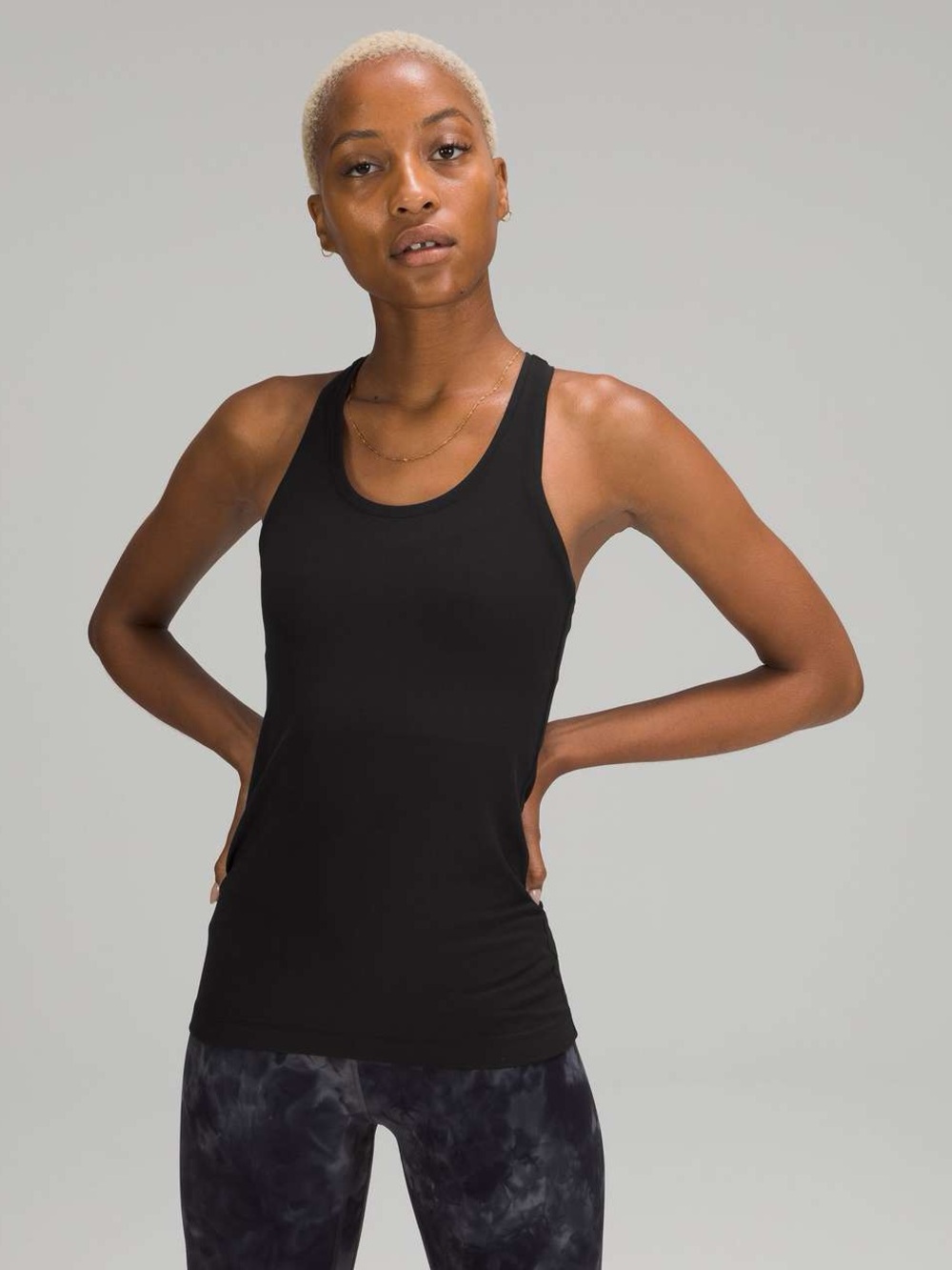 Lululemon black tank